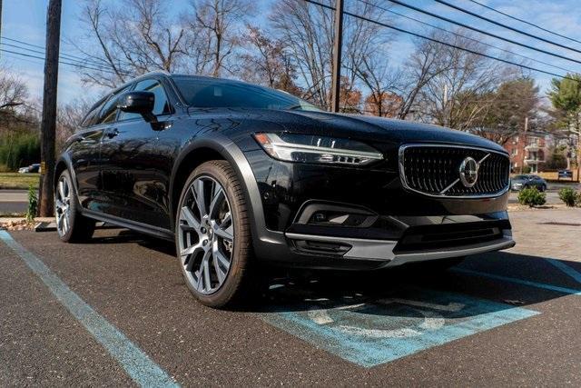 new 2025 Volvo V90 Cross Country car, priced at $73,125