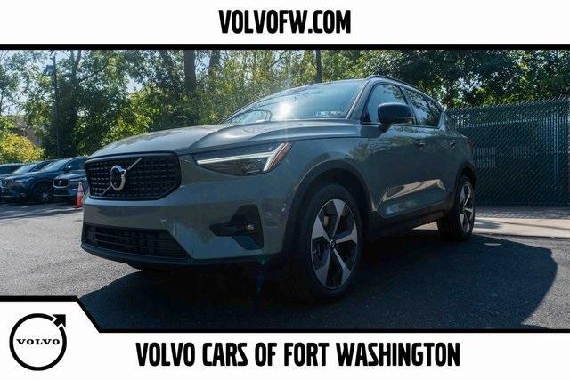 new 2025 Volvo XC40 car, priced at $49,565