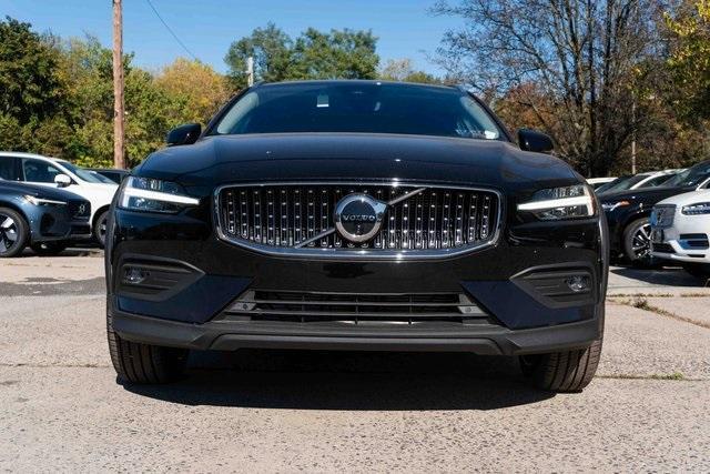 new 2025 Volvo V60 Cross Country car, priced at $58,525