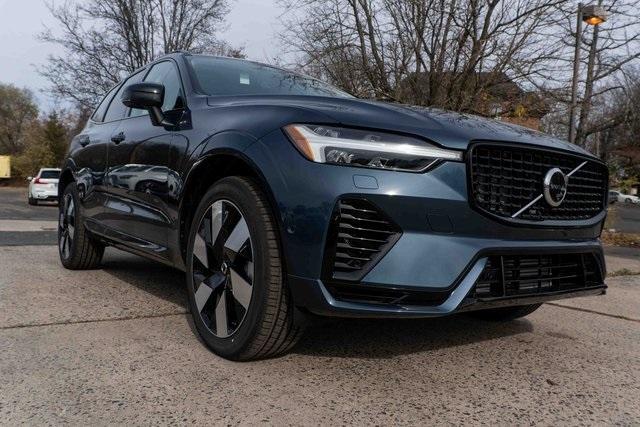 new 2025 Volvo XC60 Plug-In Hybrid car, priced at $66,235