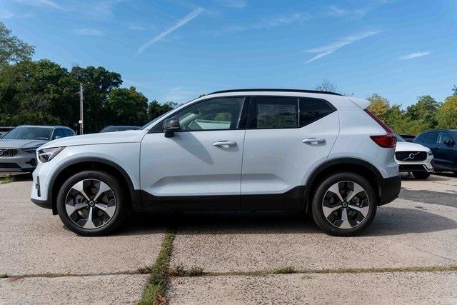 new 2025 Volvo XC40 car, priced at $47,750