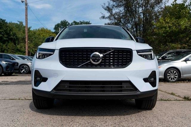 new 2025 Volvo XC40 car, priced at $47,750