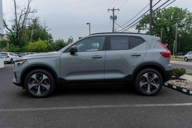 new 2025 Volvo XC40 car, priced at $50,375