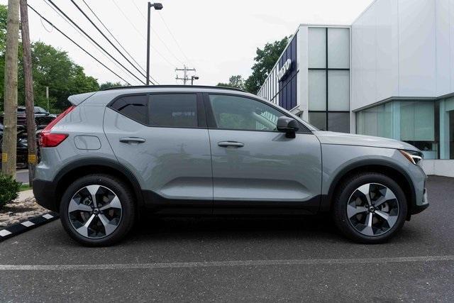 new 2025 Volvo XC40 car, priced at $50,375