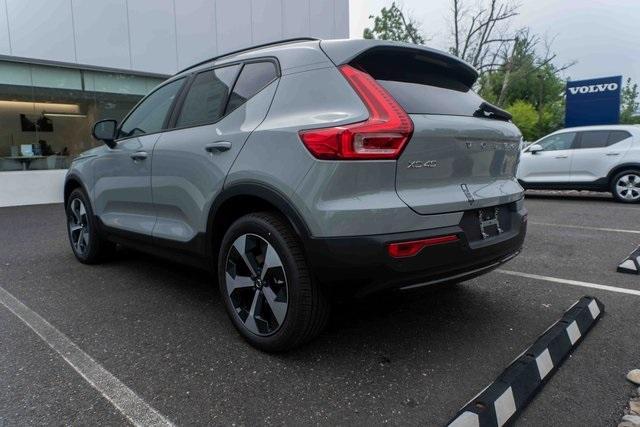 new 2025 Volvo XC40 car, priced at $50,375