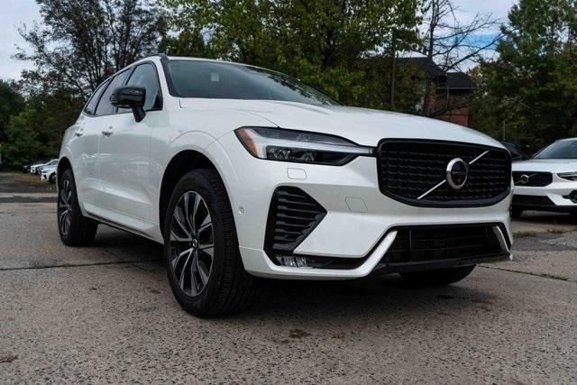 new 2025 Volvo XC60 car, priced at $54,925