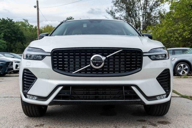 new 2025 Volvo XC60 car, priced at $54,925