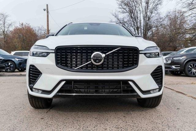 new 2025 Volvo XC60 car, priced at $55,340