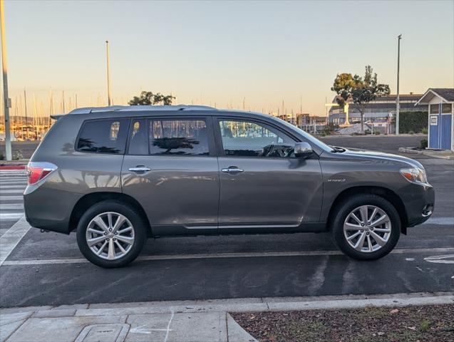 used 2010 Toyota Highlander Hybrid car, priced at $12,988