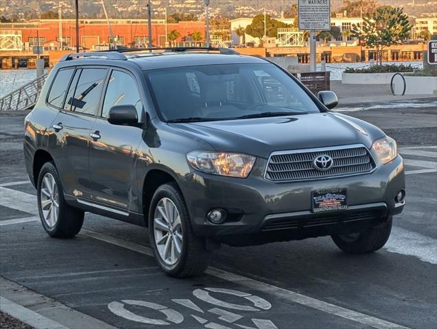 used 2010 Toyota Highlander Hybrid car, priced at $12,988