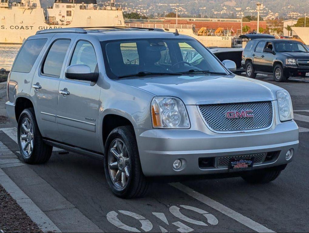 used 2012 GMC Yukon car, priced at $12,988