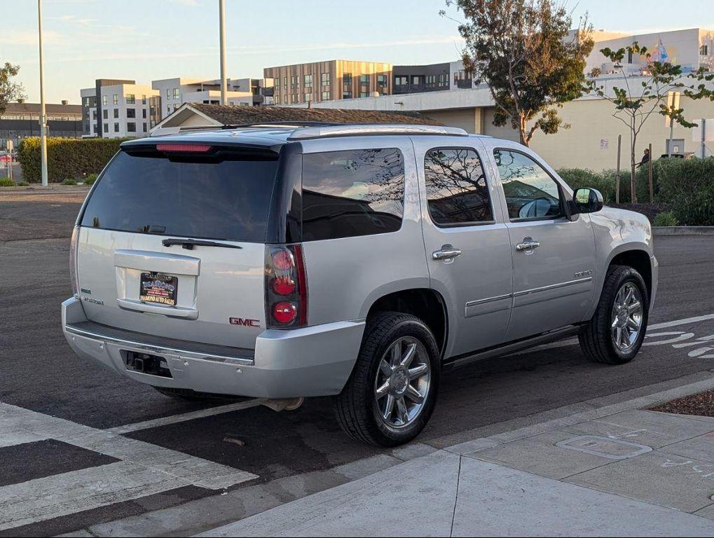 used 2012 GMC Yukon car, priced at $12,988