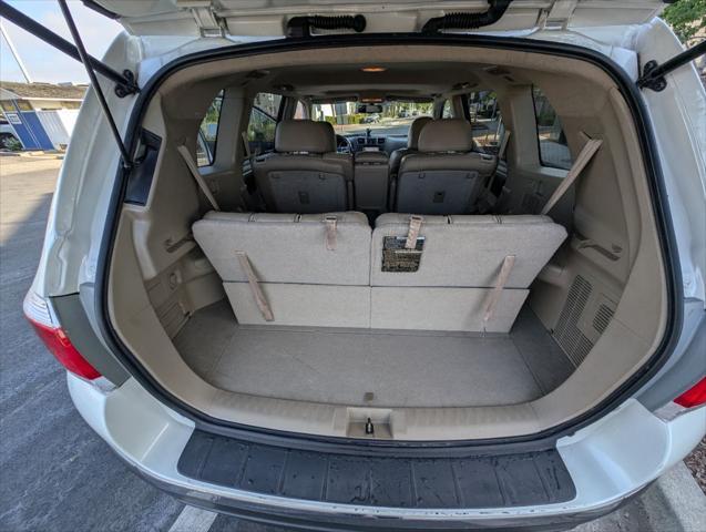used 2012 Toyota Highlander car, priced at $15,988