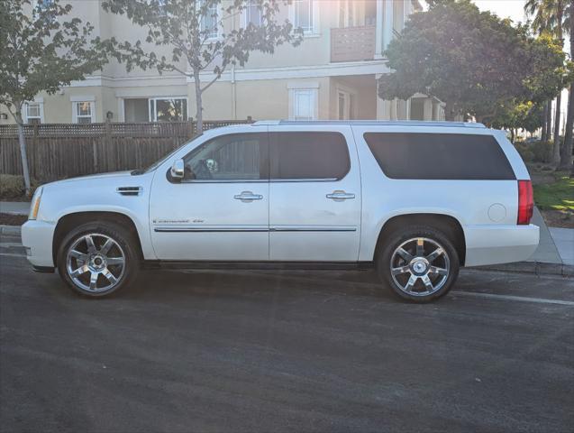 used 2008 Cadillac Escalade ESV car, priced at $15,988