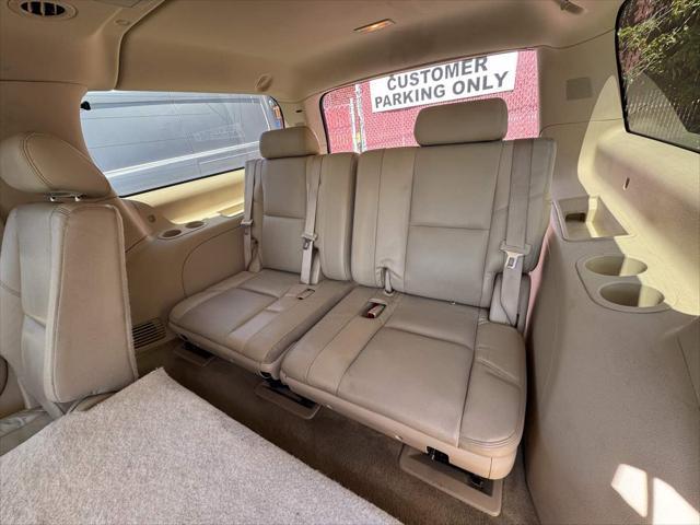 used 2008 Cadillac Escalade ESV car, priced at $15,988