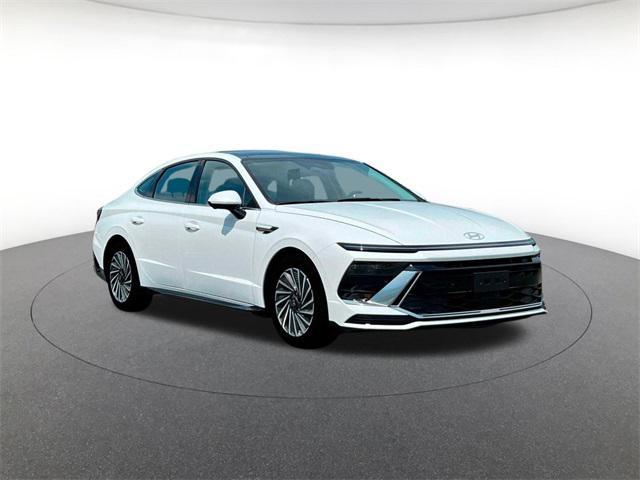 new 2025 Hyundai Sonata Hybrid car, priced at $34,300