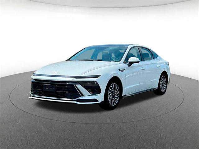 new 2025 Hyundai Sonata Hybrid car, priced at $34,300