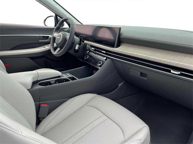 new 2025 Hyundai Sonata Hybrid car, priced at $34,300