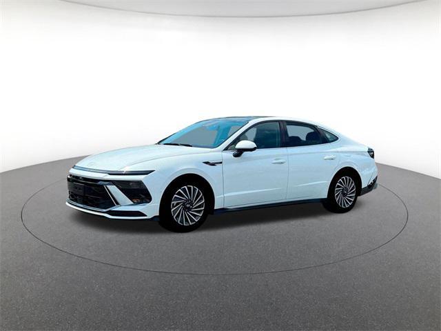 new 2025 Hyundai Sonata Hybrid car, priced at $34,300