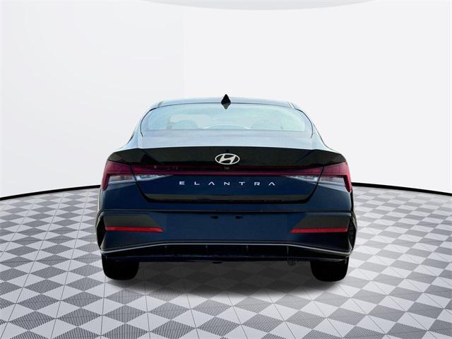 new 2025 Hyundai Elantra car, priced at $25,600