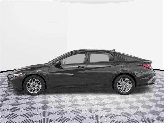 new 2025 Hyundai Elantra car, priced at $26,041