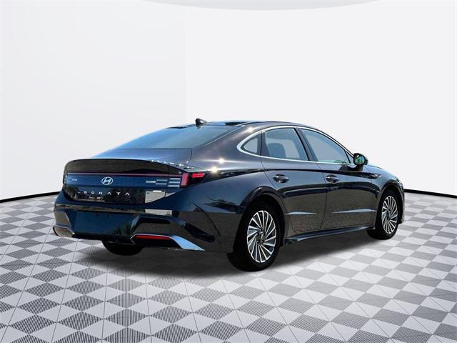new 2025 Hyundai Sonata Hybrid car, priced at $37,703
