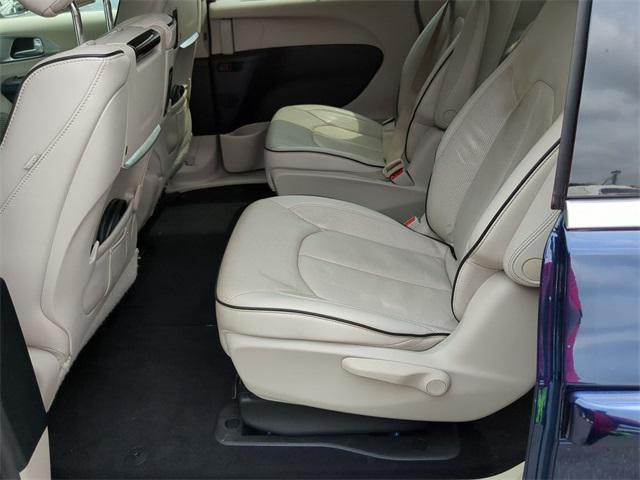 used 2018 Chrysler Pacifica Hybrid car, priced at $20,311