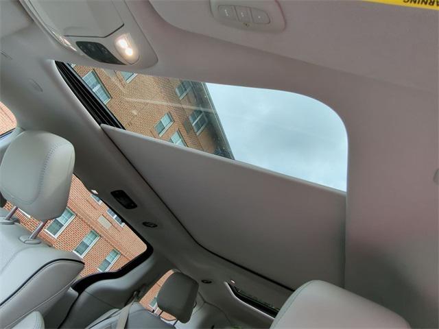 used 2018 Chrysler Pacifica Hybrid car, priced at $20,311