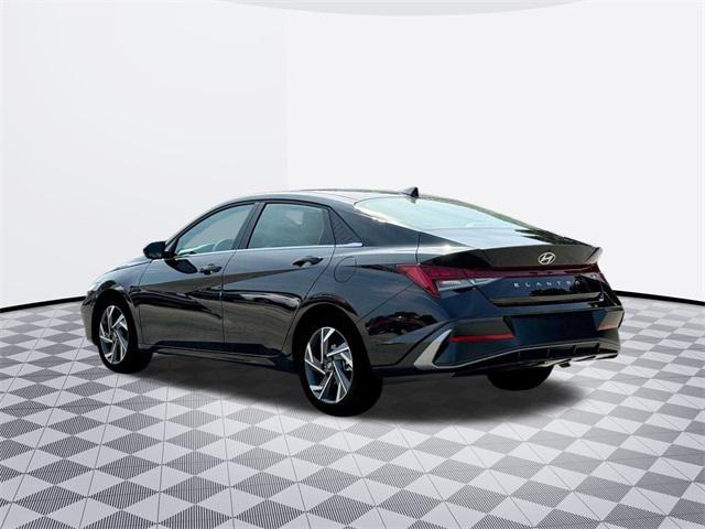 new 2025 Hyundai Elantra car, priced at $25,621