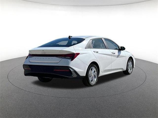new 2025 Hyundai Elantra car, priced at $21,051