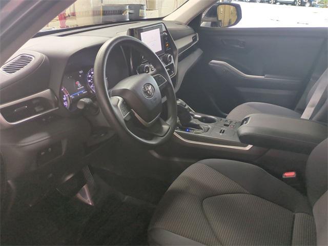 used 2023 Toyota Highlander car, priced at $31,447