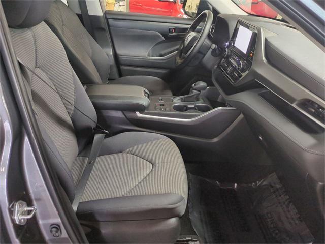 used 2023 Toyota Highlander car, priced at $31,447