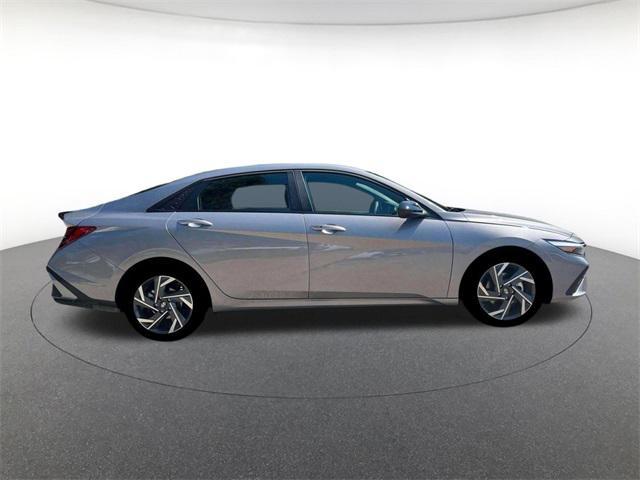 new 2025 Hyundai Elantra car, priced at $21,259