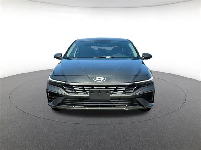 new 2025 Hyundai Elantra car, priced at $20,674
