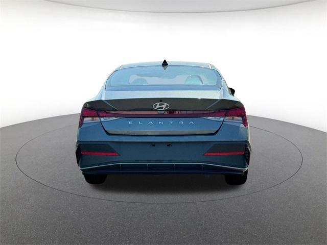 new 2025 Hyundai Elantra car, priced at $20,674