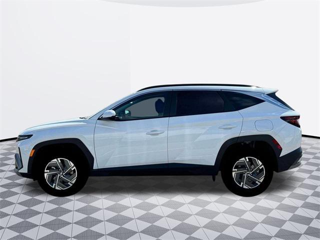 new 2025 Hyundai TUCSON Hybrid car, priced at $34,133