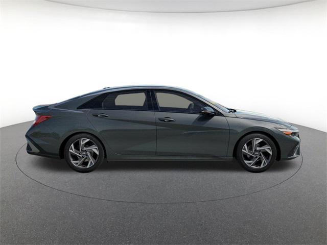 new 2025 Hyundai Elantra car, priced at $21,212