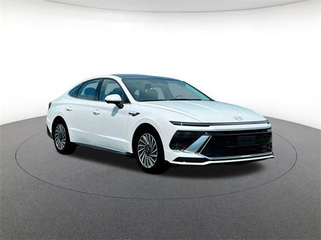 new 2025 Hyundai Sonata Hybrid car, priced at $33,862
