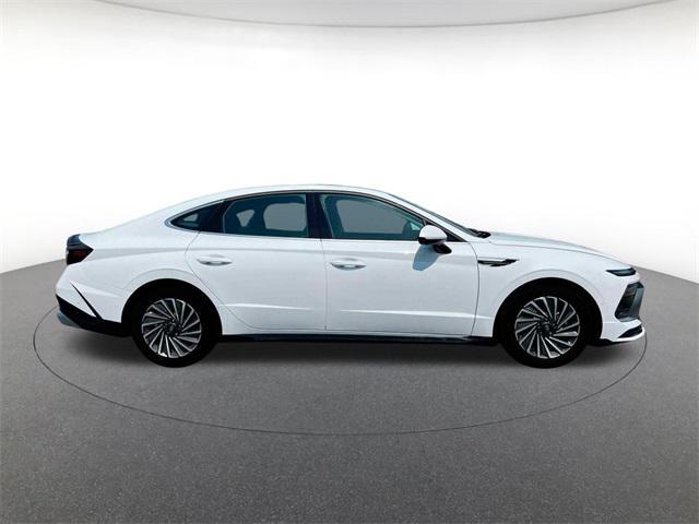 new 2025 Hyundai Sonata Hybrid car, priced at $33,862