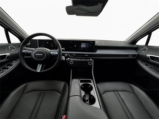 new 2025 Hyundai Sonata Hybrid car, priced at $33,862