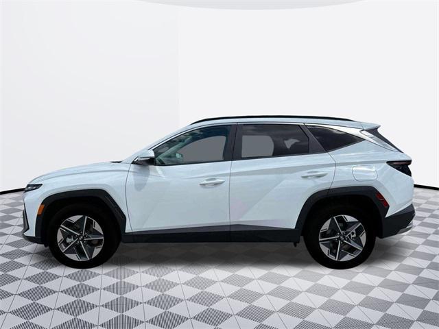 new 2025 Hyundai Tucson Hybrid car, priced at $37,146