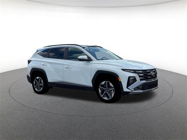 new 2025 Hyundai TUCSON Hybrid car, priced at $32,596