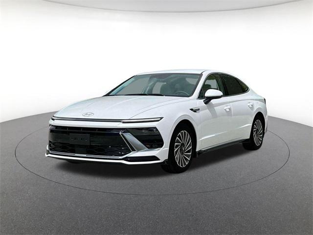new 2025 Hyundai Sonata Hybrid car, priced at $27,341