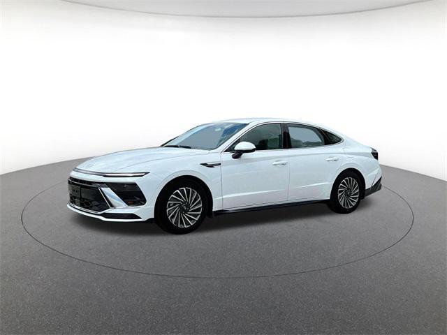 new 2025 Hyundai Sonata Hybrid car, priced at $27,341