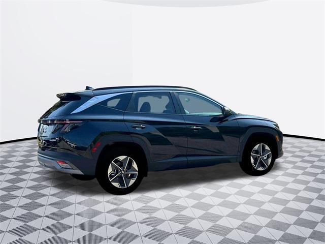 new 2025 Hyundai TUCSON Hybrid car, priced at $33,479