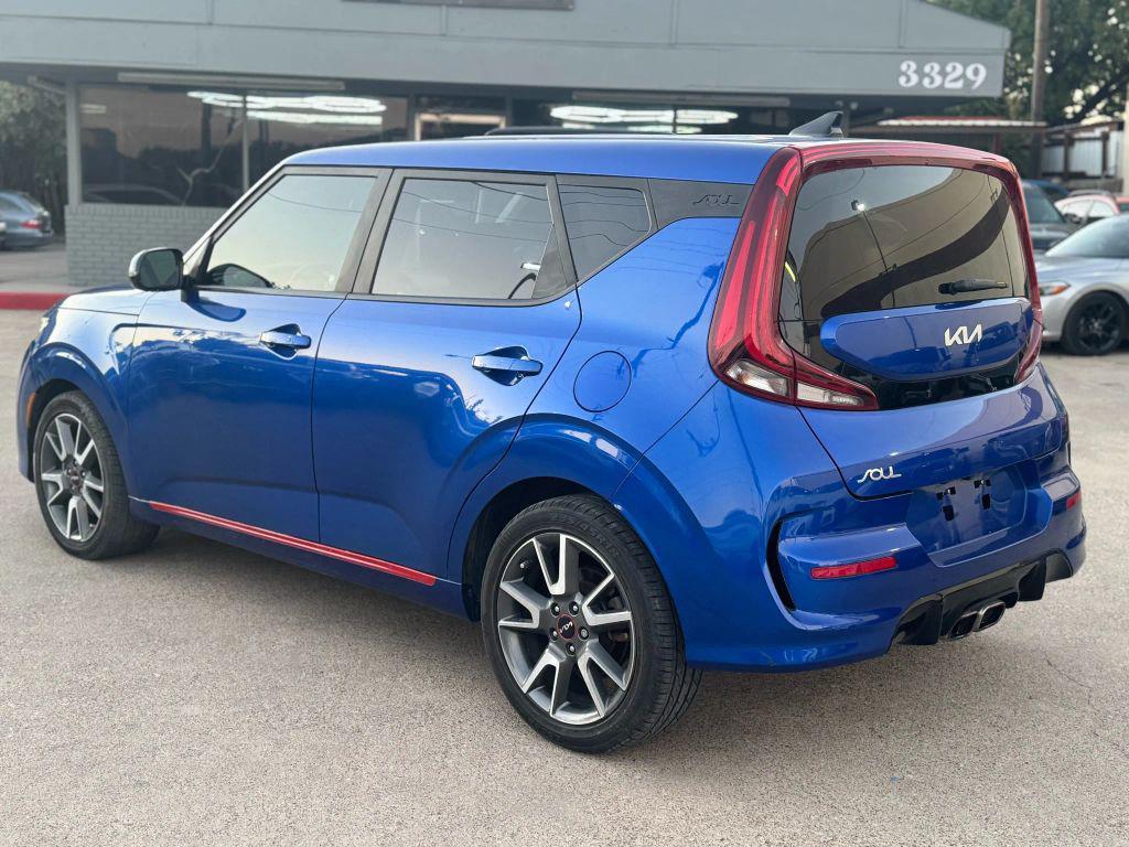 used 2022 Kia Soul car, priced at $15,999