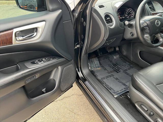 used 2014 Nissan Pathfinder car, priced at $10,990