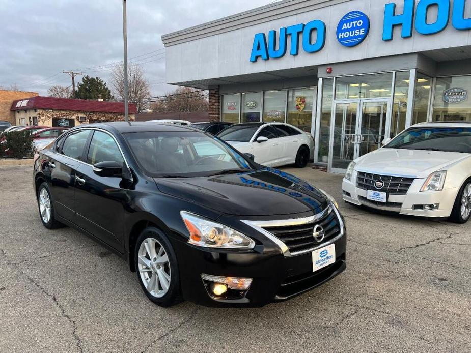 used 2014 Nissan Altima car, priced at $7,999