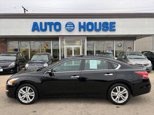 used 2014 Nissan Altima car, priced at $11,990