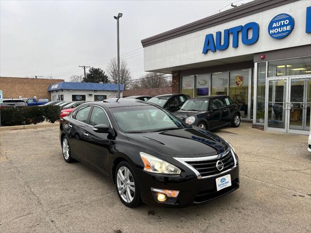 used 2014 Nissan Altima car, priced at $11,990